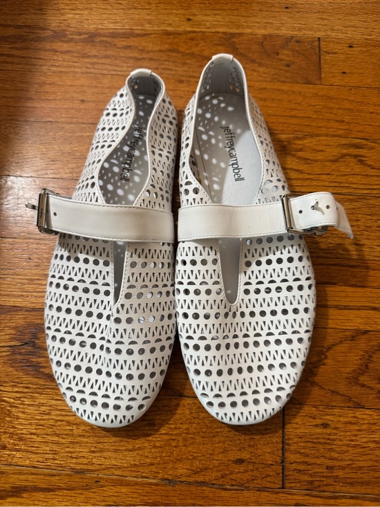Jeffrey Campbell Shoes - Jeffrey Campbell white “Shelly” Laser-Cut Perforated Mary Jane Flats size 7